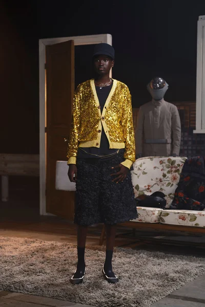 Look 27